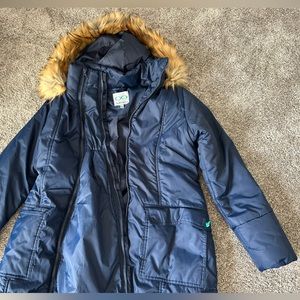 Modern Eternity
100% polyester 
Maternity Coat